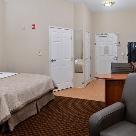 Candlewood Suites Turlock By Ihg Bagian luar foto
