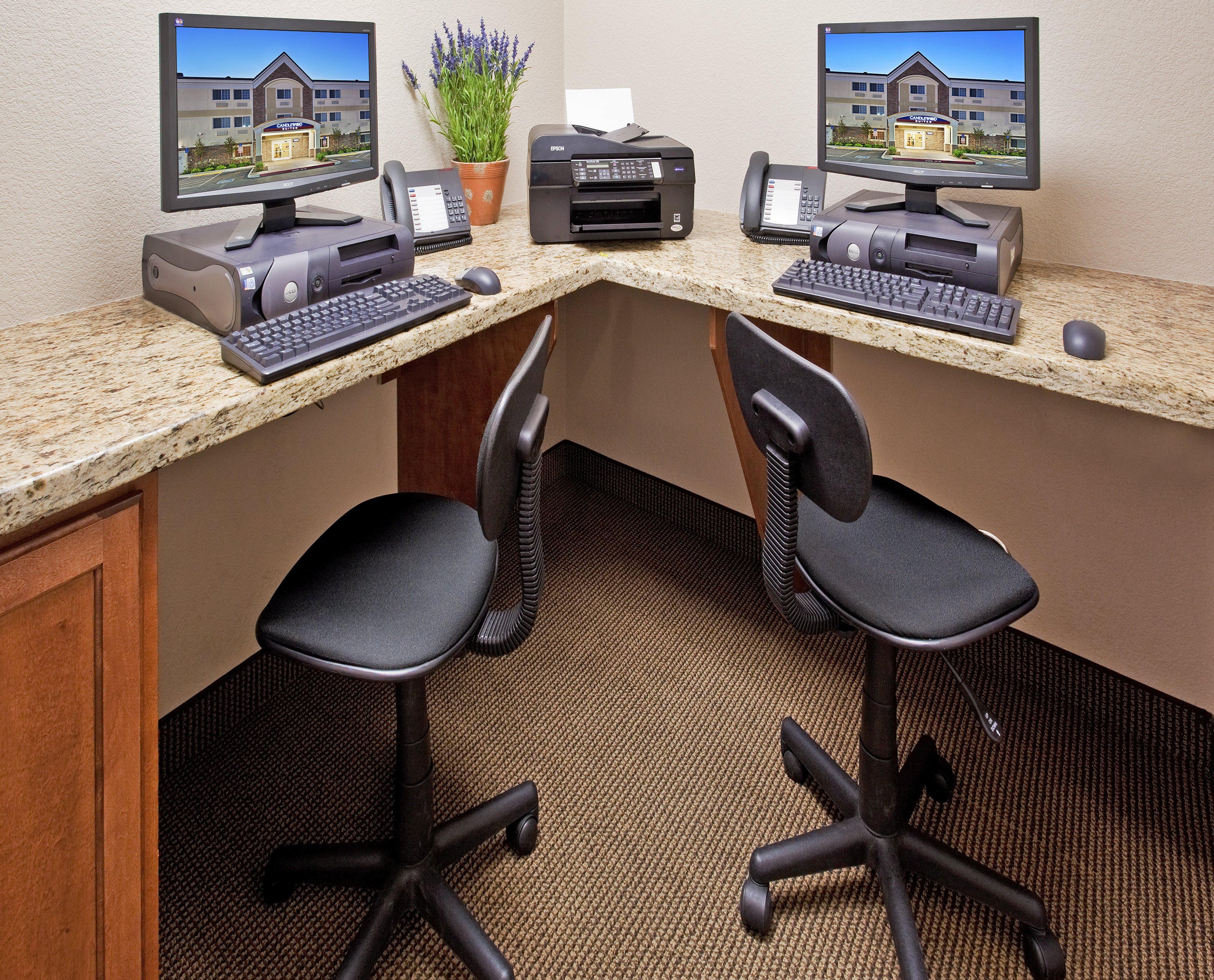 Candlewood Suites Turlock By Ihg Bagian luar foto