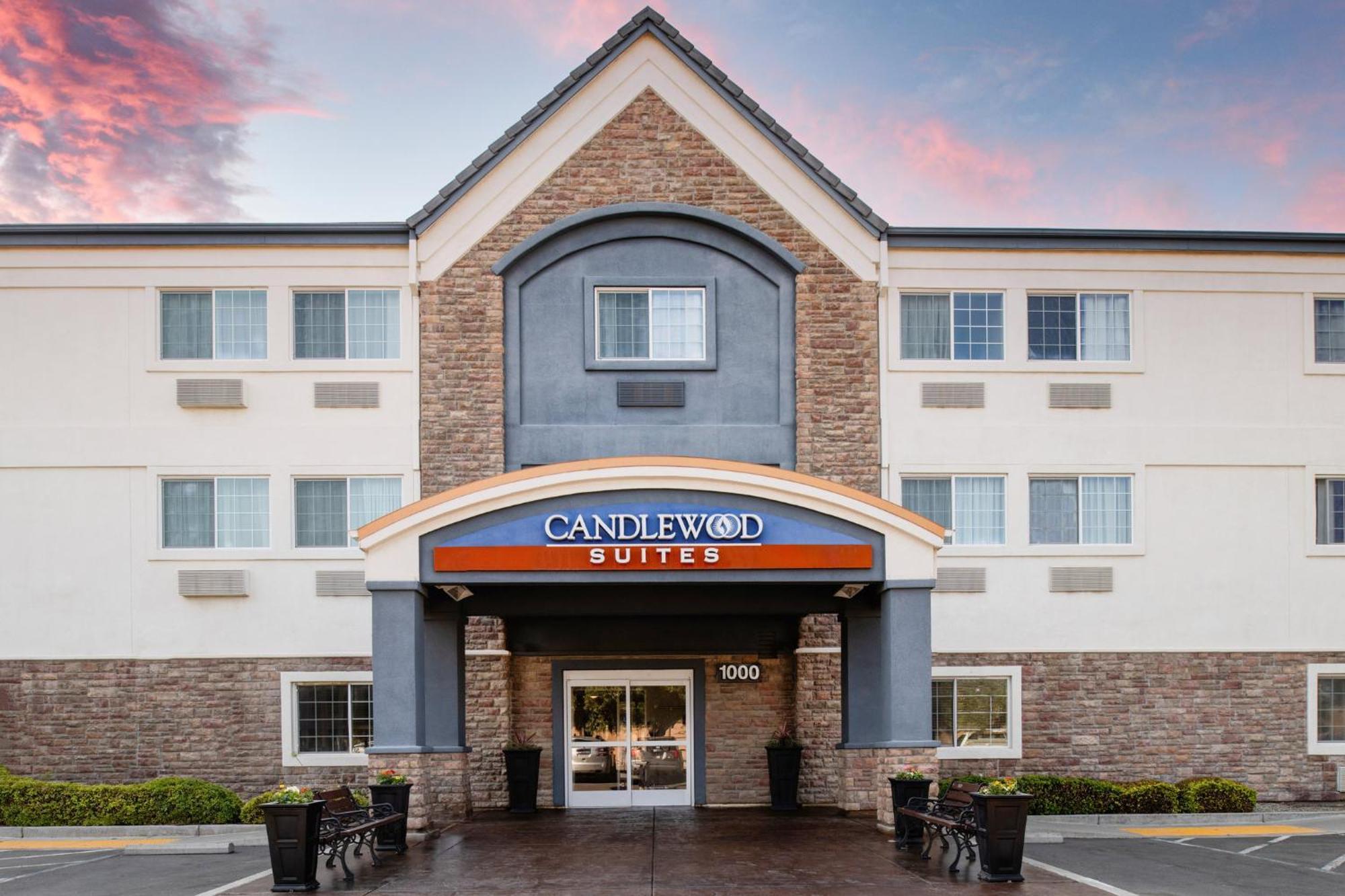 Candlewood Suites Turlock By Ihg Bagian luar foto