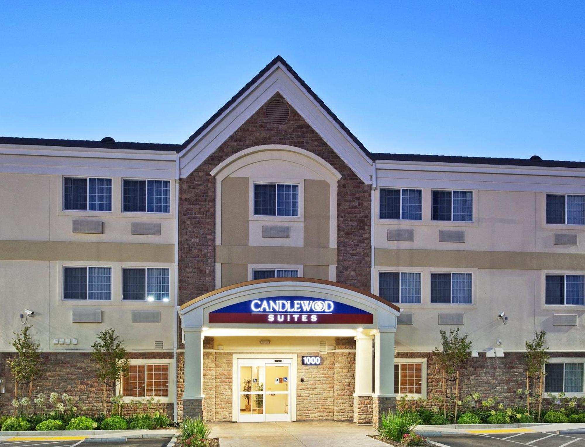 Candlewood Suites Turlock By Ihg Bagian luar foto