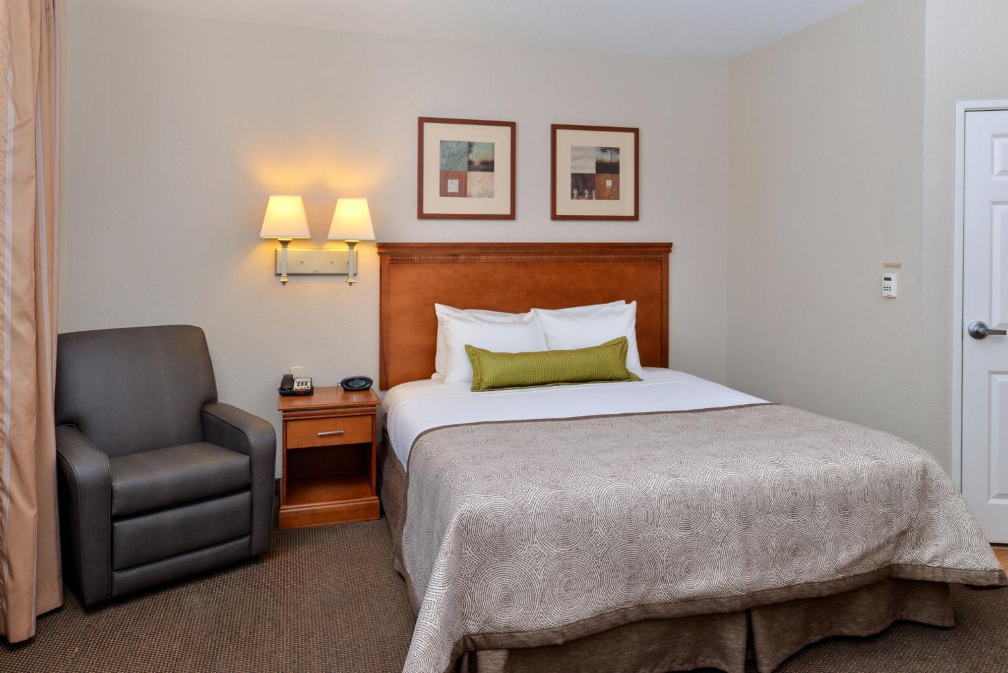Candlewood Suites Turlock By Ihg Bagian luar foto
