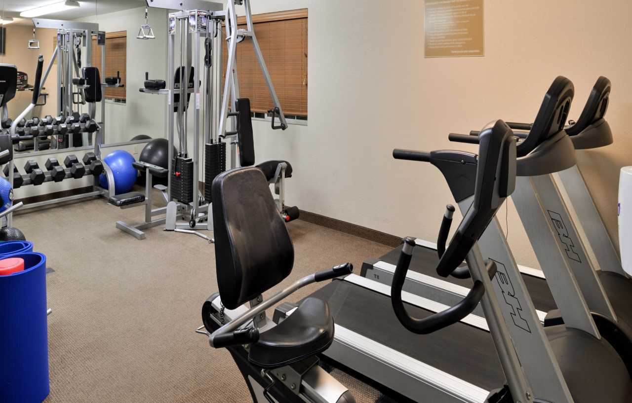 Candlewood Suites Turlock By Ihg Bagian luar foto